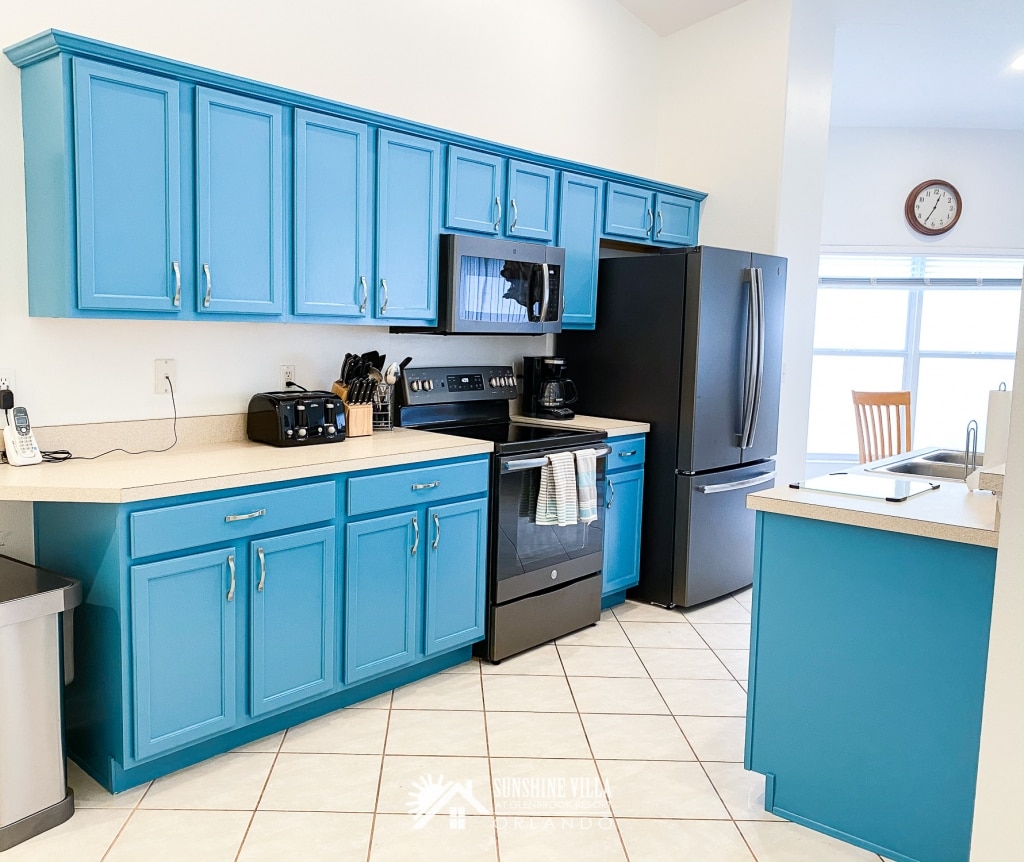 Turquoise Kitchen at Sunshine Villa at Glenbrook Resort